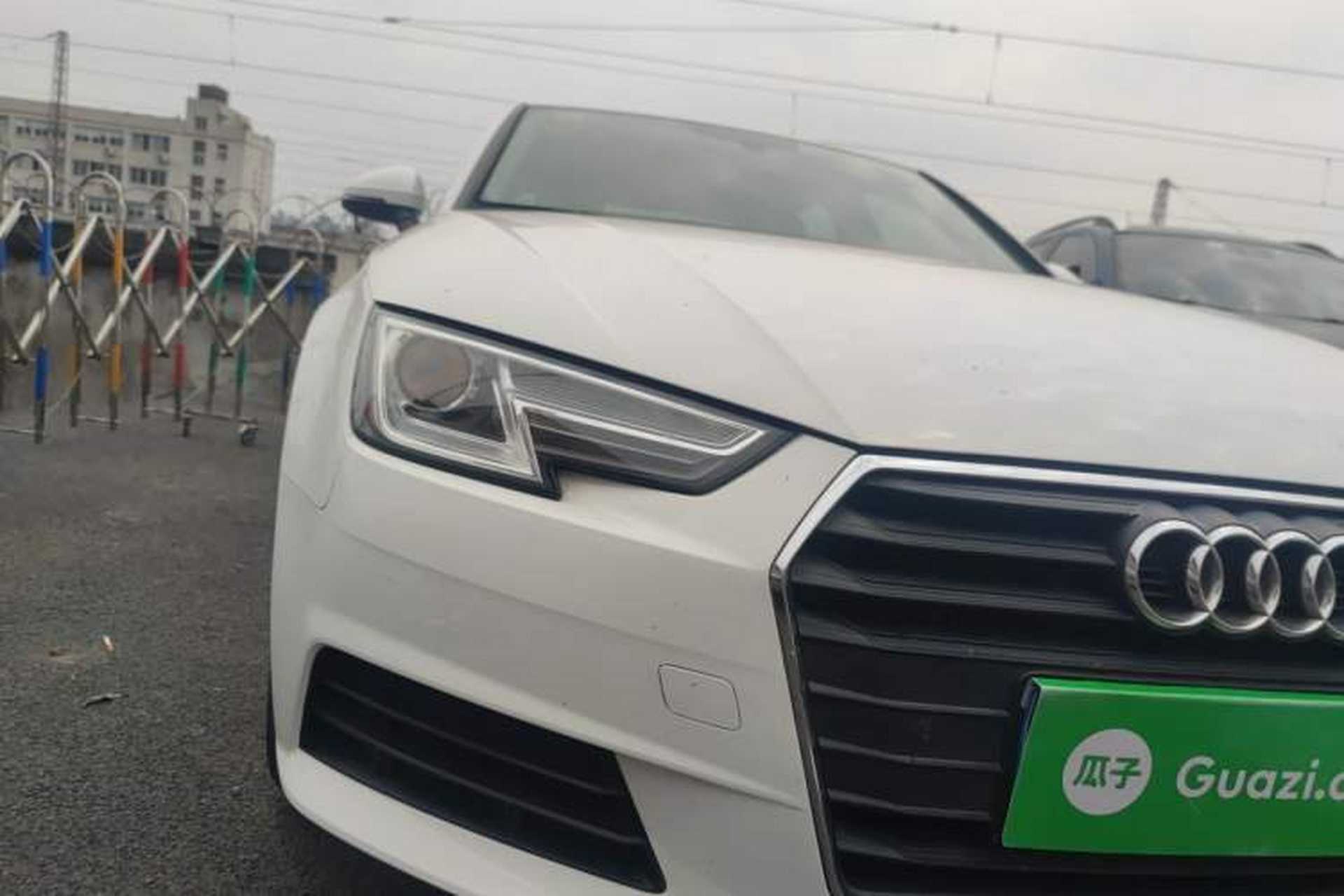 Used Audi A4L 2017 40 TFSI Fashion Model Right Front Headlight