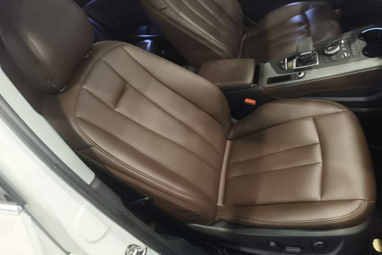 Used Audi A4L 2017 40 TFSI Ambition Edition Right Front Seat