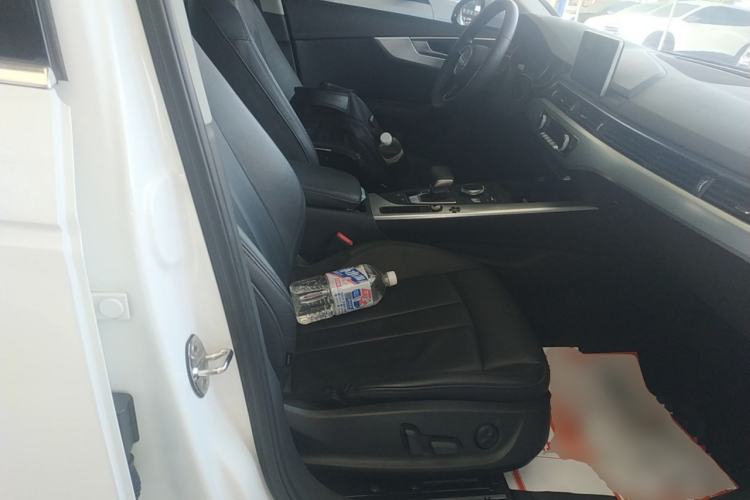Used Audi A4L 2017 40 TFSI Fashion Model Right Front Seat
