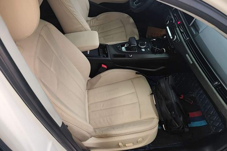 Used Audi A4L 2017 45 TFSI quattro Style Edition Right Front Seat
