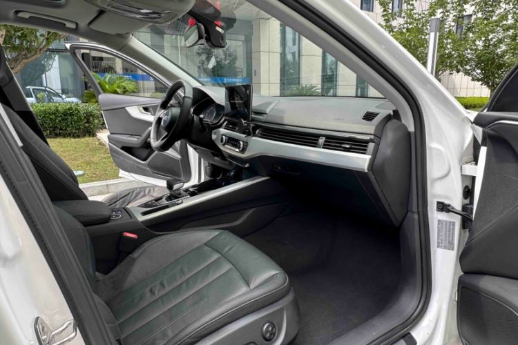 Used Audi A4L 2017 40 TFSI Fashion Model Right Front Seat