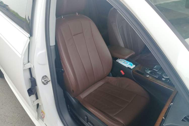 Used Audi A4L 2017 Plus 40 TFSI Fashion Model Right Front Seat