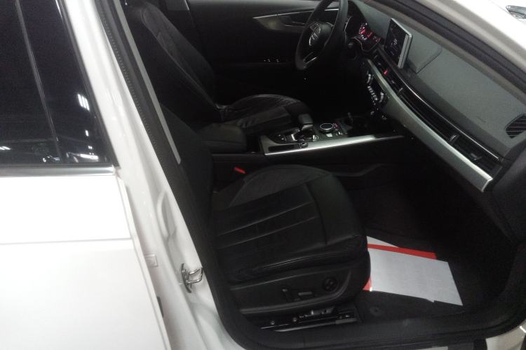 Used Audi A4L 2017 Plus 40 TFSI Fashion Model Right Front Seat