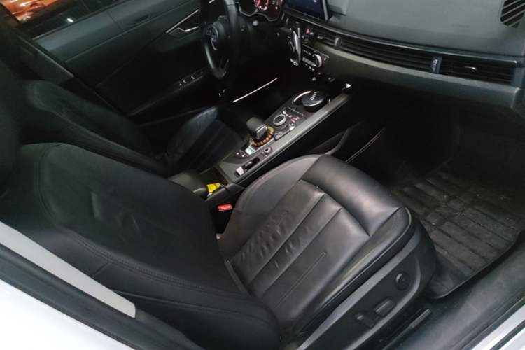 Used Audi A4L 2017 40 TFSI Style Edition Right Front Seat
