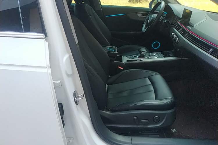 Used Audi A4L 2017 Plus 40 TFSI Ambition Model Right Front Seat
