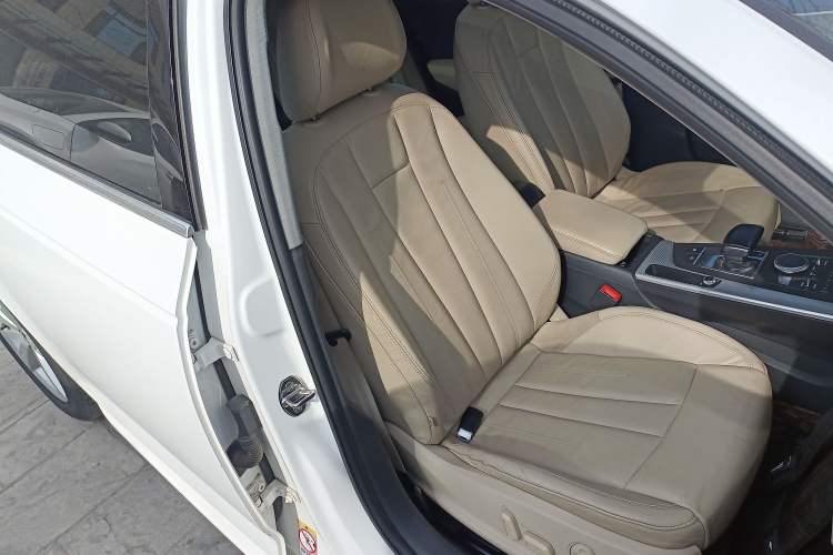 Used Audi A4L 2017 Plus 40 TFSI Fashion Model Right Front Seat