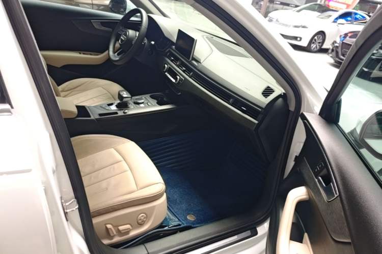 Used Audi A4L 2017 40 TFSI Style Edition Right Front Seat