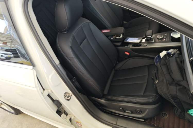 Used Audi A4L 2017 Plus 40 TFSI Ambition Model Right Front Seat