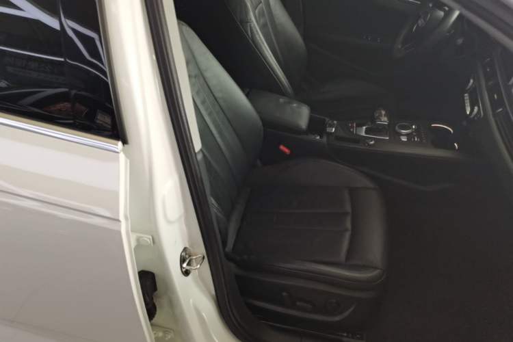 Used Audi A4L 2017 40 TFSI Style Edition Right Front Seat