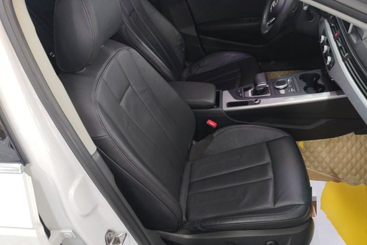 Used Audi A4L 2017 Plus 40 TFSI Fashion Model Right Front Seat