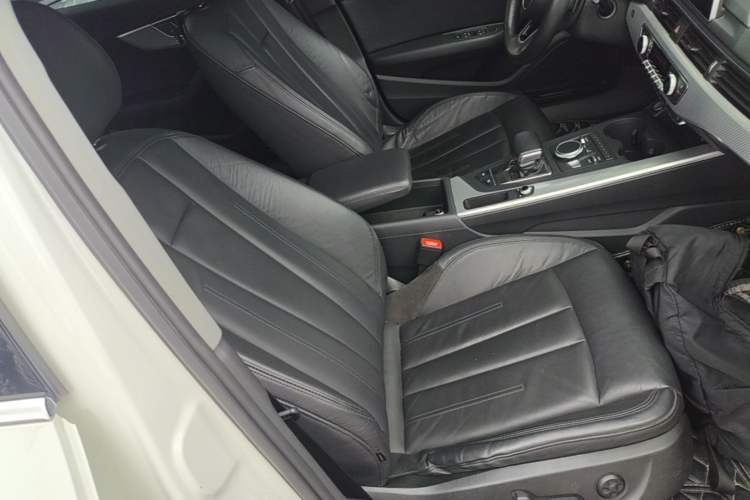 Used Audi A4L 2017 40 TFSI Fashion Model Right Front Seat