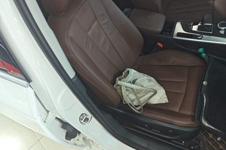 Used Audi A4L 2017 40 TFSI Fashion Model Right Front Seat