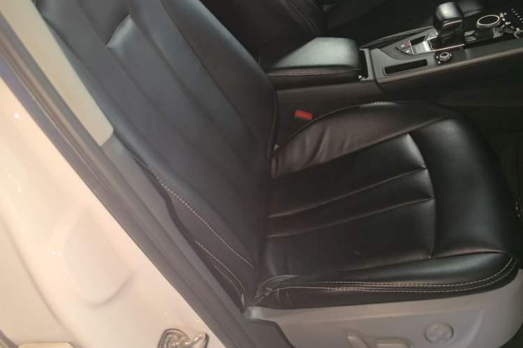 Used Audi A4L 2017 40 TFSI Ambition Edition Right Front Seat