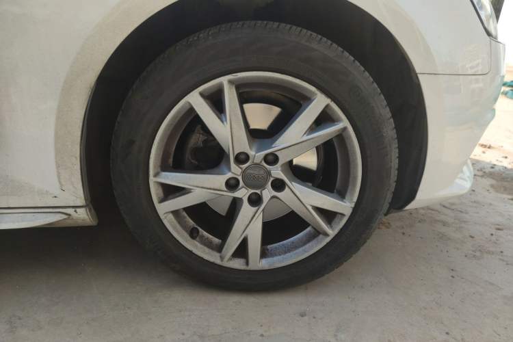 Used Audi A4L 2017 Plus 40 TFSI Ambition Model Right Front Wheel Hub