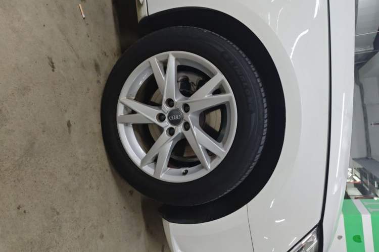 Used Audi A4L 2017 Plus 40 TFSI Ambition Model Right Front Wheel Hub