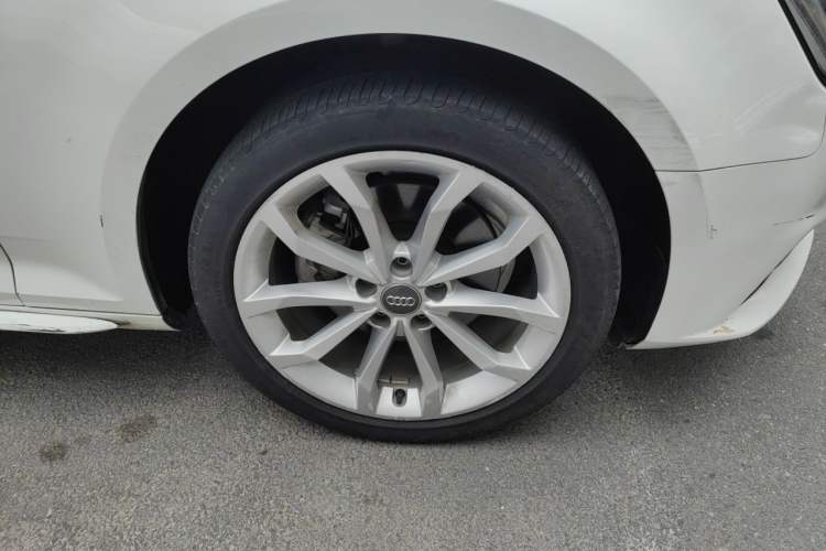 Used Audi A4L 2017 40 TFSI Style Edition Right Front Wheel Hub