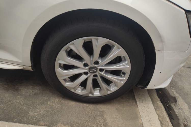 Used Audi A4L 2017 Plus 40 TFSI Ambition Model Right Front Wheel Hub