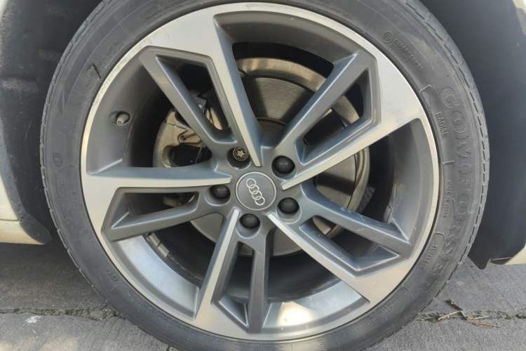 Used Audi A4L 2017 Plus 40 TFSI Ambition Model Right Front Wheel Hub