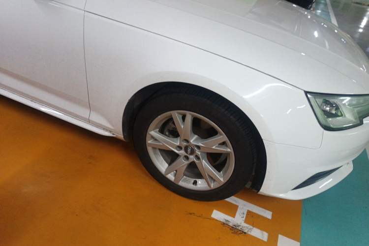Used Audi A4L 2017 Plus 40 TFSI Ambition Model Right Front Wheel Hub