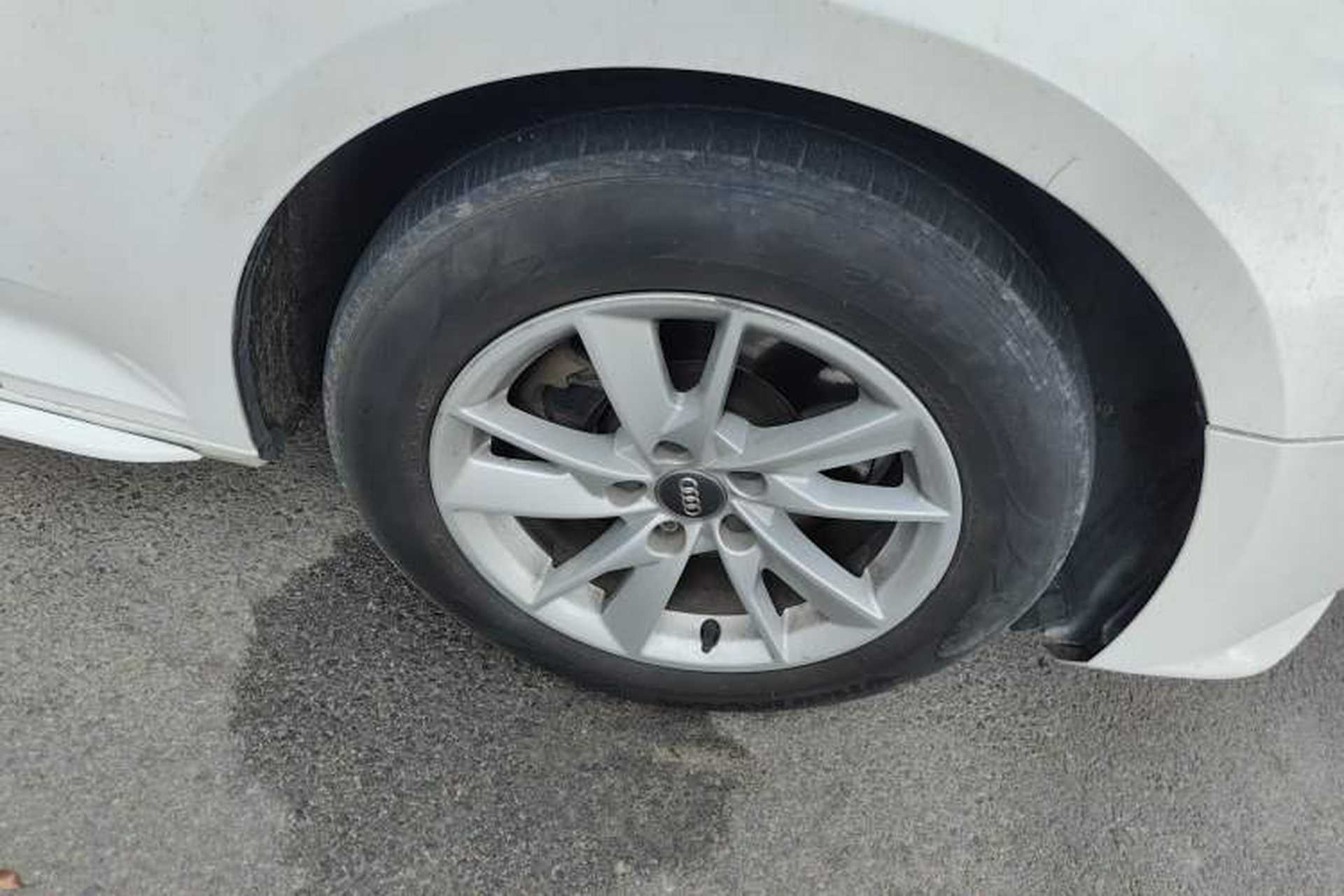 Used Audi A4L 2017 40 TFSI Ambition Edition Right Front Wheel Hub