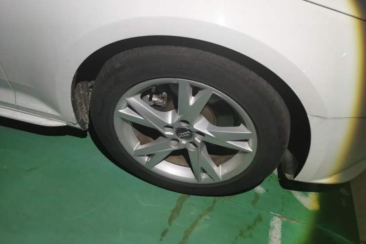 Used Audi A4L 2017 Plus 40 TFSI Ambition Model Right Front Wheel Hub
