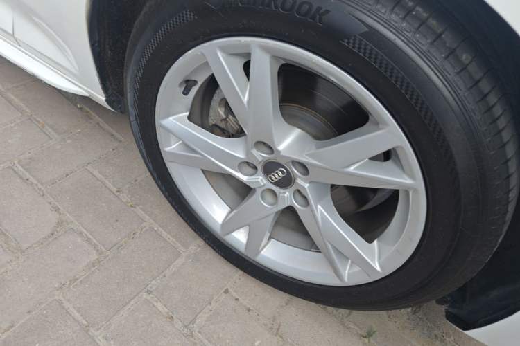 Used Audi A4L 2017 Plus 40 TFSI Ambition Model Right Front Wheel Hub