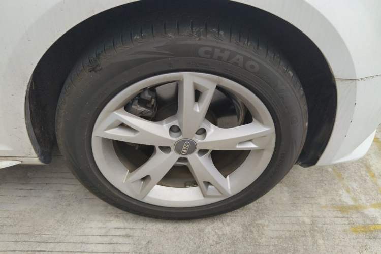 Used Audi A4L 2017 Plus 40 TFSI Ambition Model Right Front Wheel Hub