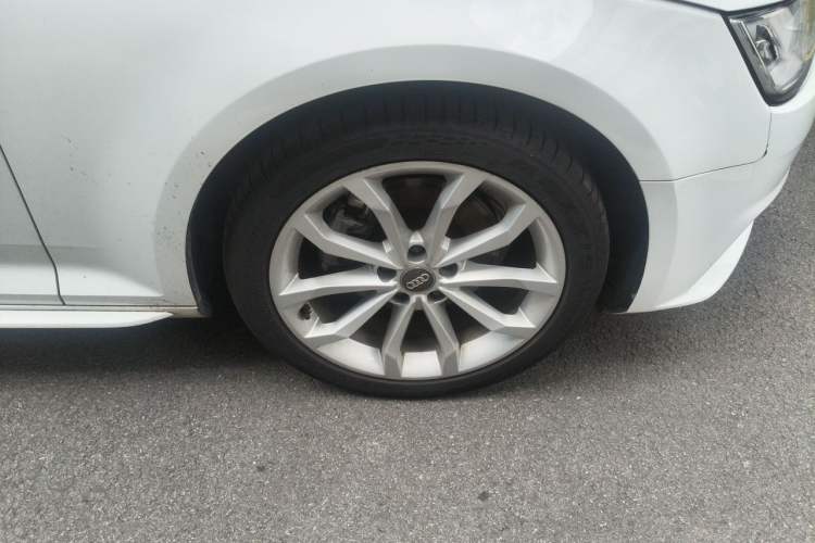 Used Audi A4L 2017 Plus 40 TFSI Ambition Model Right Front Wheel Hub