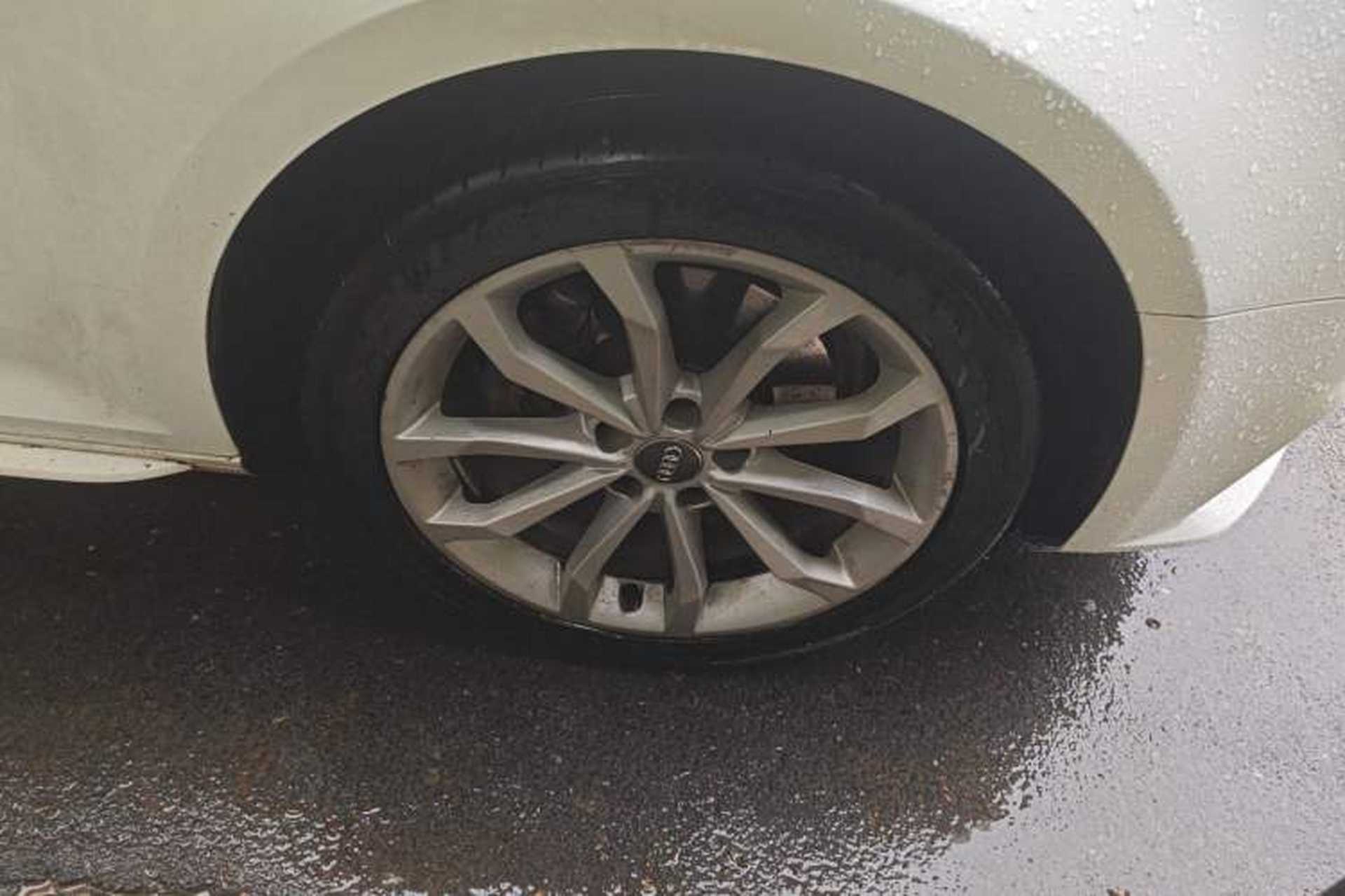 Used Audi A4L 2017 40 TFSI Style Edition Right Front Wheel Hub
