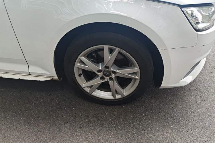 Used Audi A4L 2017 Plus 40 TFSI Ambition Model Right Front Wheel Hub