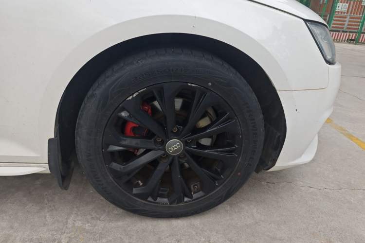Used Audi A4L 2017 40 TFSI Ambition Edition Right Front Wheel Hub