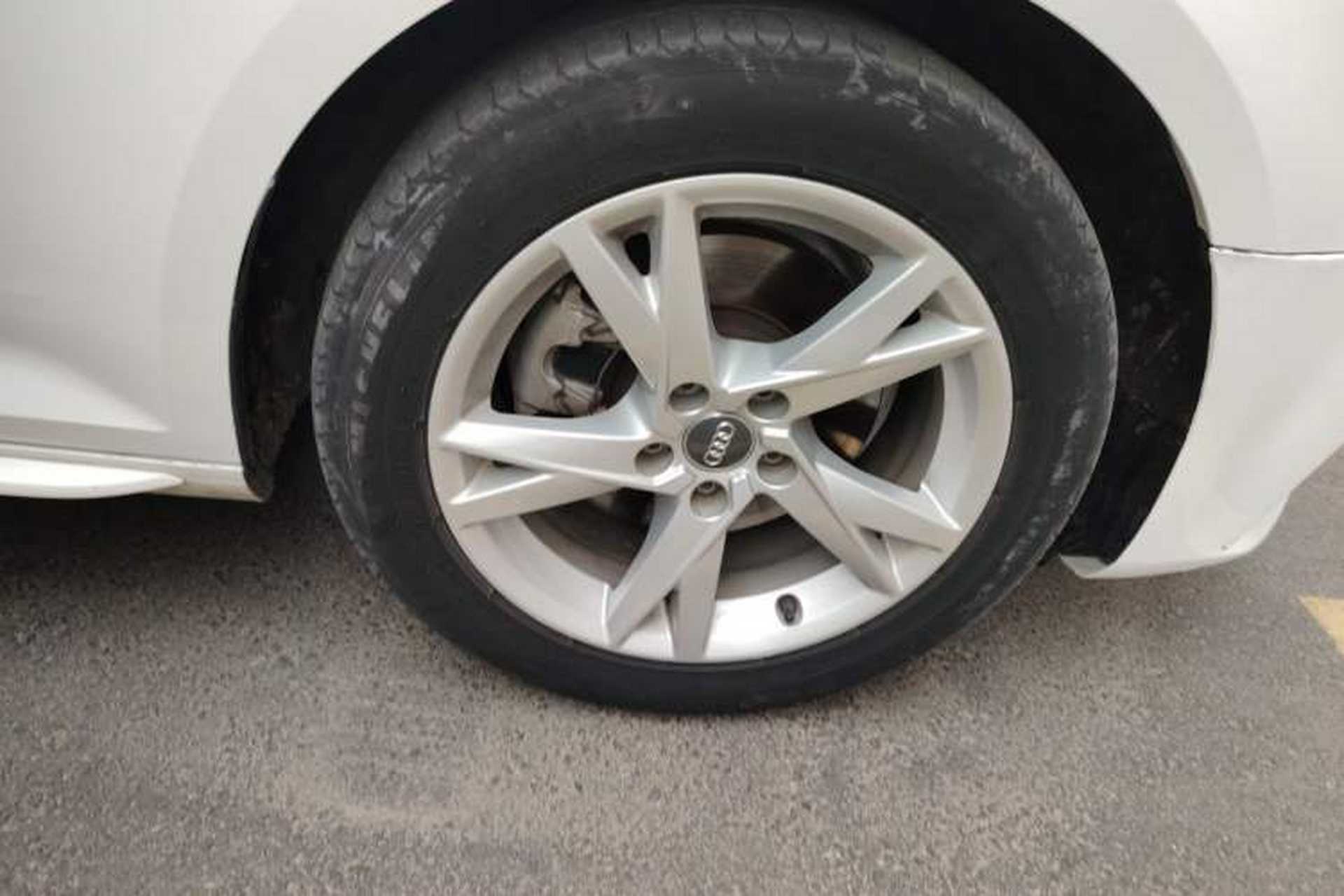 Used Audi A4L 2017 Plus 40 TFSI Ambition Model Right Front Wheel Hub