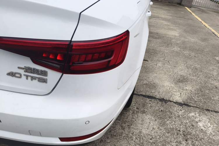 Used Audi A4L 2017 40 TFSI Fashion Model Right Rear Taillight