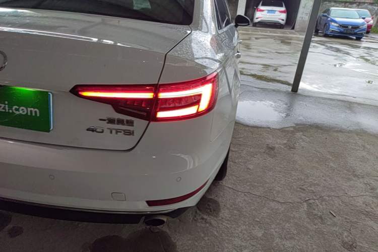 Used Audi A4L 2017 Plus 40 TFSI Fashion Model Right Rear Taillight
