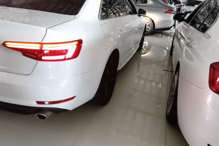 Used Audi A4L 2017 Plus 40 TFSI Ambition Model Right Rear Taillight
