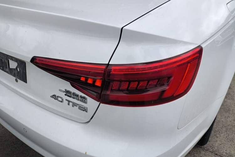 Used Audi A4L 2017 40 TFSI Fashion Model Right Rear Taillight