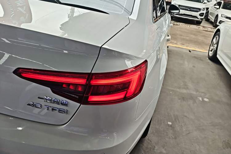 Used Audi A4L 2017 Plus 40 TFSI Ambition Model Right Rear Taillight