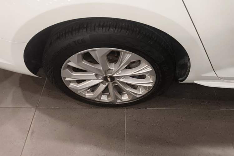 Used Audi A4L 2017 40 TFSI Ambition Edition Right Rear Wheel Hub