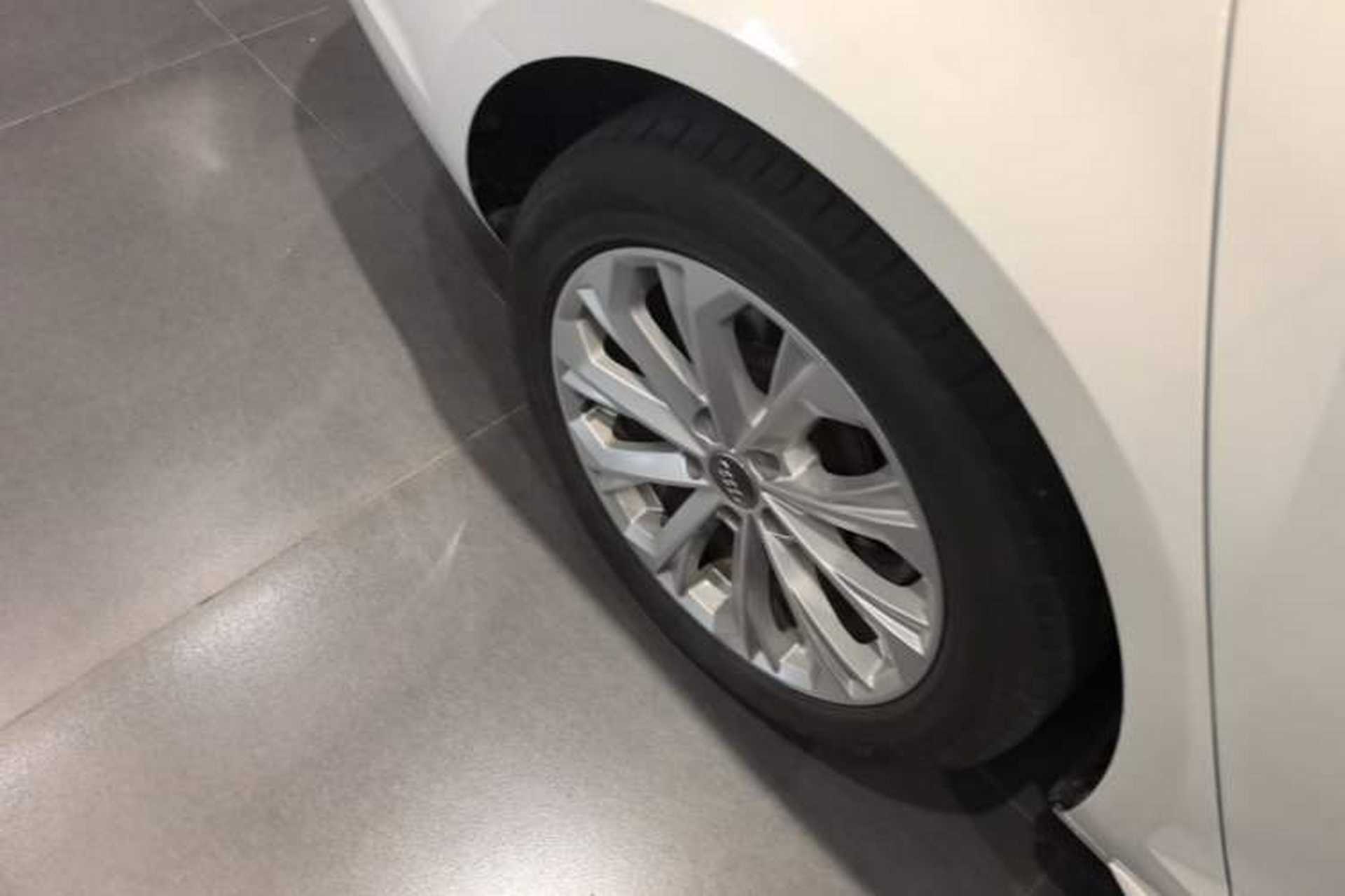 Used Audi A4L 2017 40 TFSI Ambition Edition Right Rear Wheel Hub