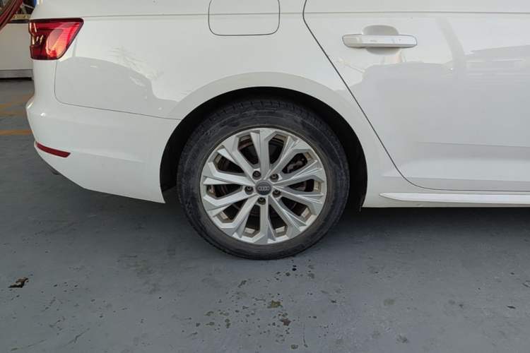Used Audi A4L 2017 Plus 40 TFSI Ambition Model Right Rear Wheel Hub