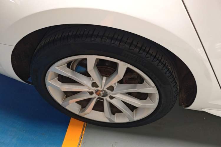 Used Audi A4L 2017 40 TFSI Style Edition Right Rear Wheel Hub