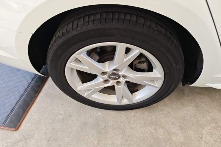 Used Audi A4L 2017 Plus 40 TFSI Ambition Model Right Rear Wheel Hub