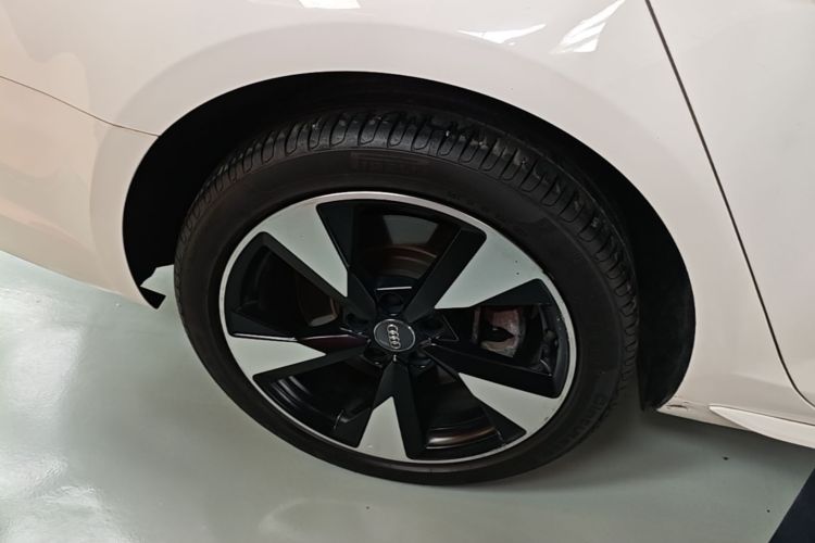 Used Audi A4L 2017 45 TFSI quattro Sport Edition Right Rear Wheel Hub
