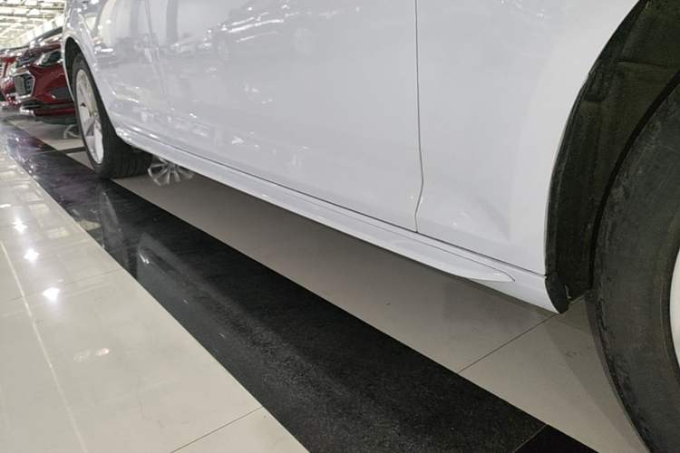 Used Audi A4L 2017 40 TFSI Fashion Model Right Side Sill