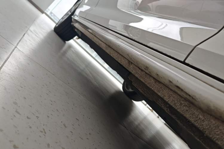Used Audi A4L 2017 40 TFSI Style Edition Right Side Sill