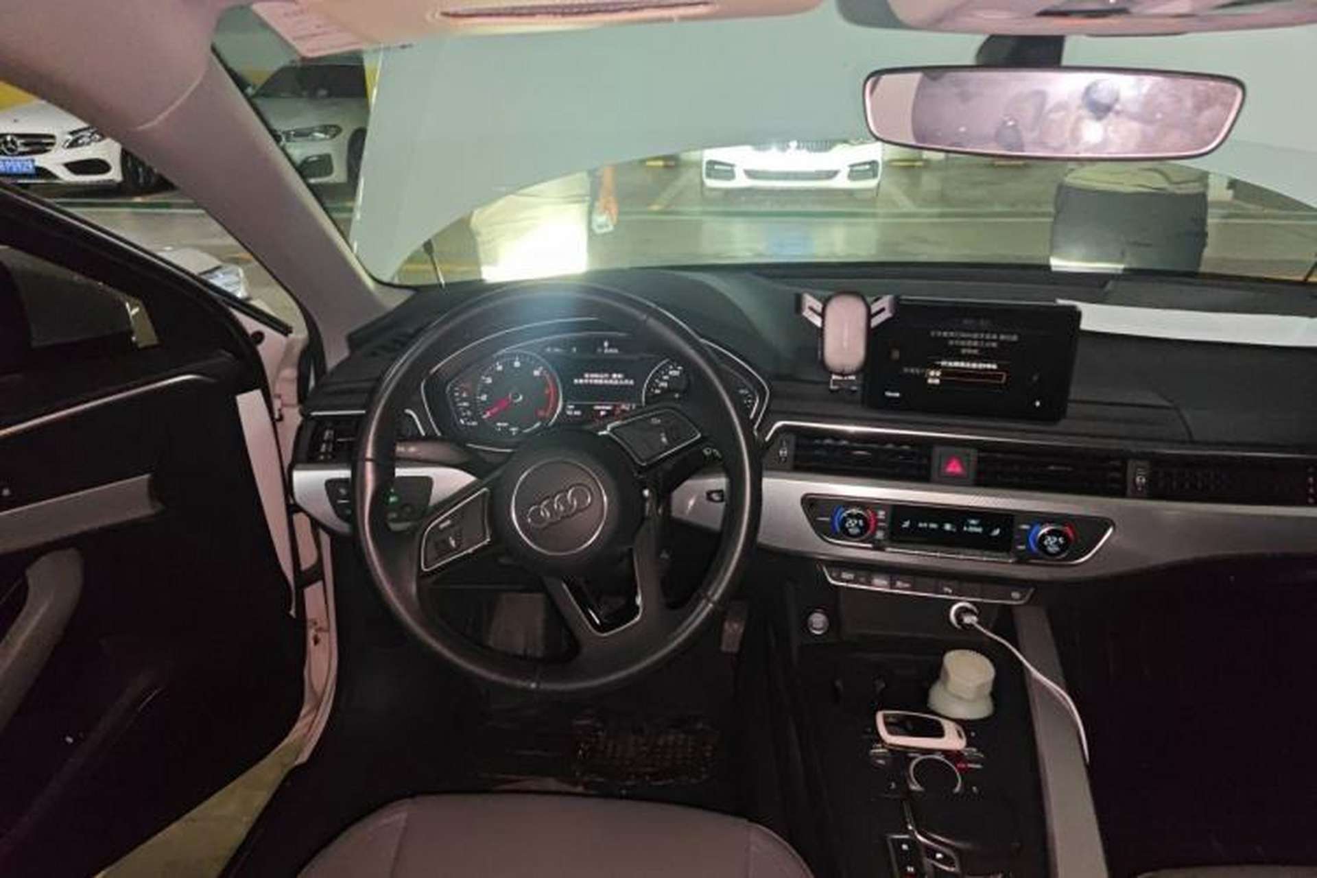 Used Audi A4L 2017 40 TFSI Fashion Model Steering Wheel