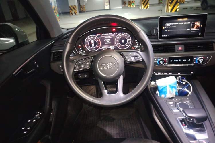 Used Audi A4L 2017 Plus 40 TFSI Style Edition Steering Wheel