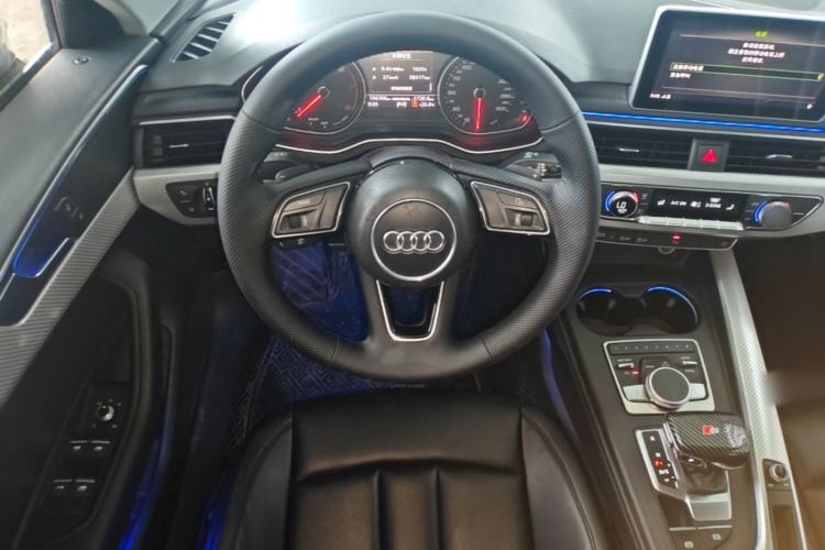 Used Audi A4L 2017 Plus 40 TFSI Fashion Model Steering Wheel