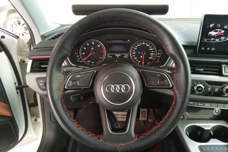 Used Audi A4L 2017 40 TFSI Ambition Edition Steering Wheel