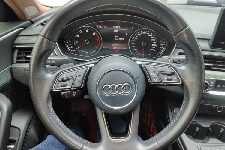 Used Audi A4L 2017 40 TFSI Style Edition Steering Wheel